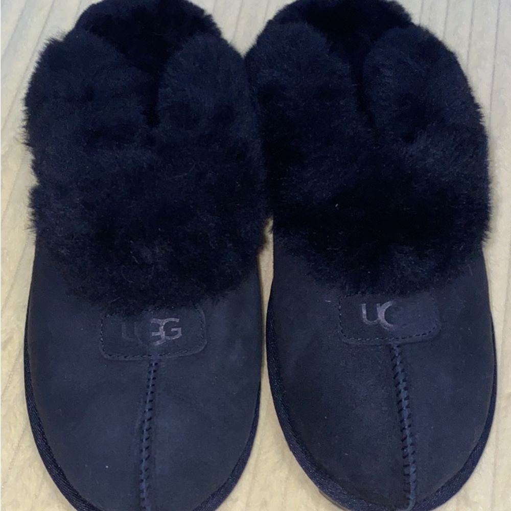 Black UGG slippers size 10
